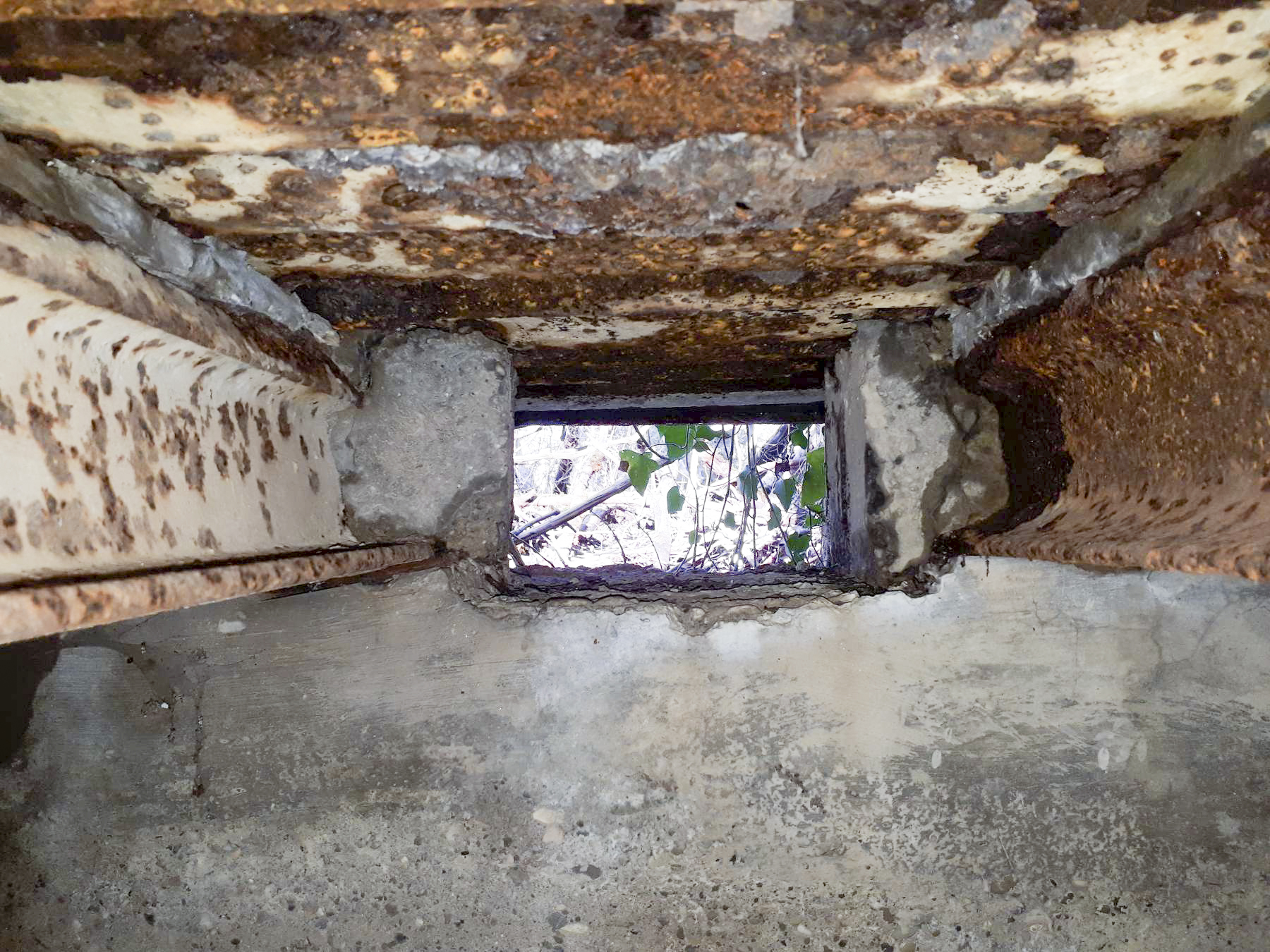 Ligne Maginot - WALDHOF CENTRE - (Blockhaus pour arme infanterie) - Détail du créneau droit