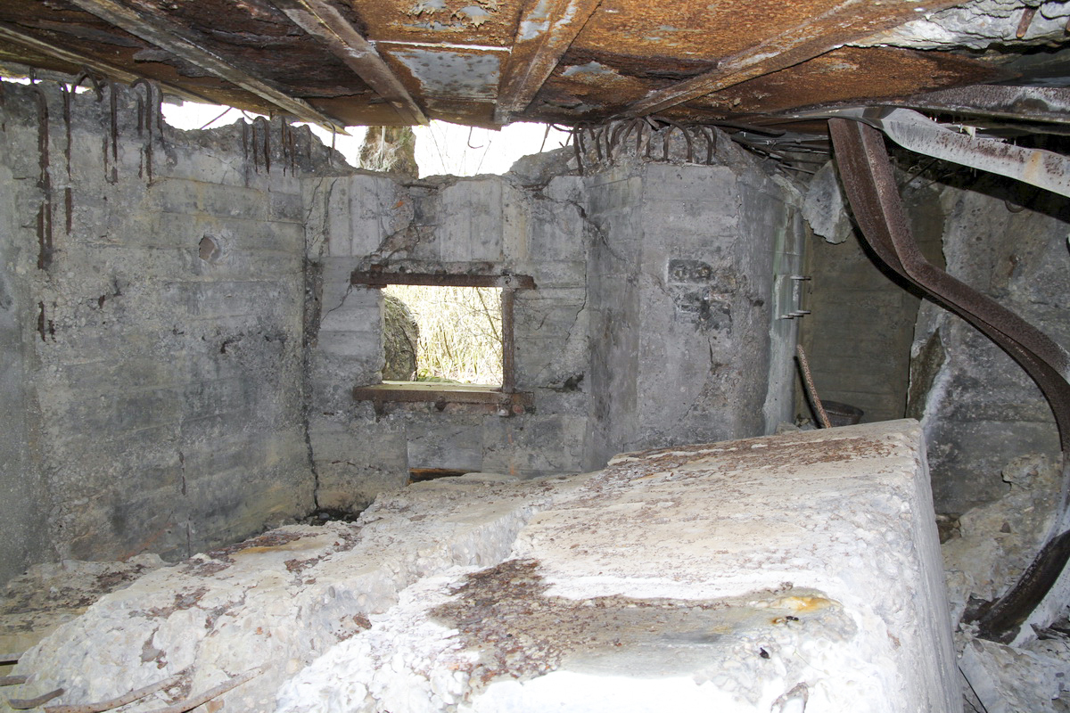 Ligne Maginot - AC3B - MC15  - BIDING NORD - (Casemate d'artillerie) - Chambre de tir