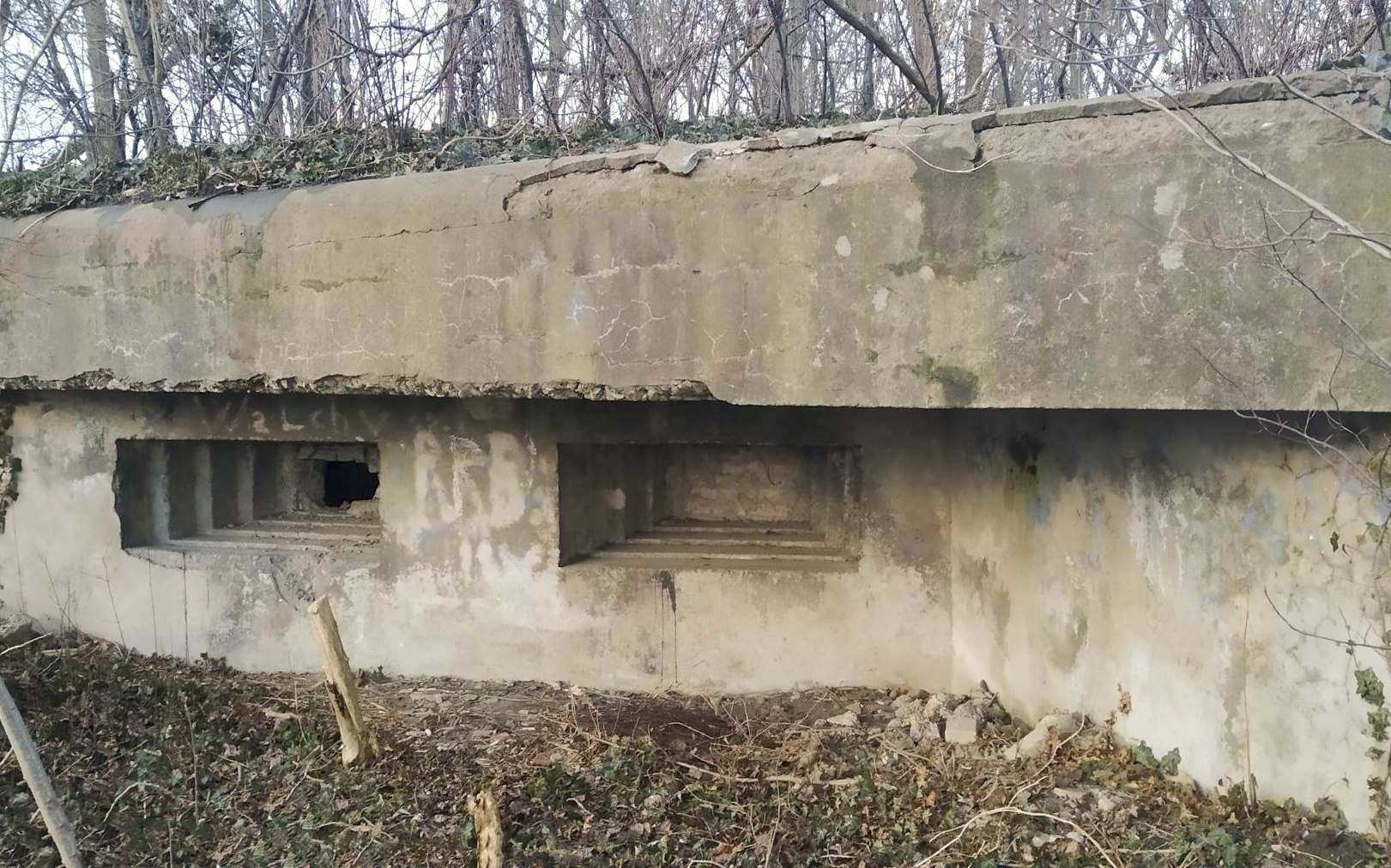 Ligne Maginot - 51 - BUSSIERES - (PC de Sous-Quartier) - Chambre de tir sud