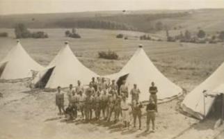 Ligne Maginot - PETIT REDERCHING - (Abri) - Bivouac du 153e RIF devant l'abri de Petit-Réderching.