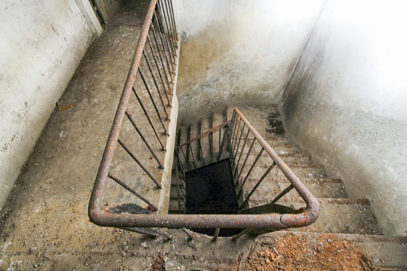 Ligne Maginot - SOUFFLENHEIM (II / 23° RIF) - (Abri) - Escalier de liaison entre les étages supérieur et inférieur