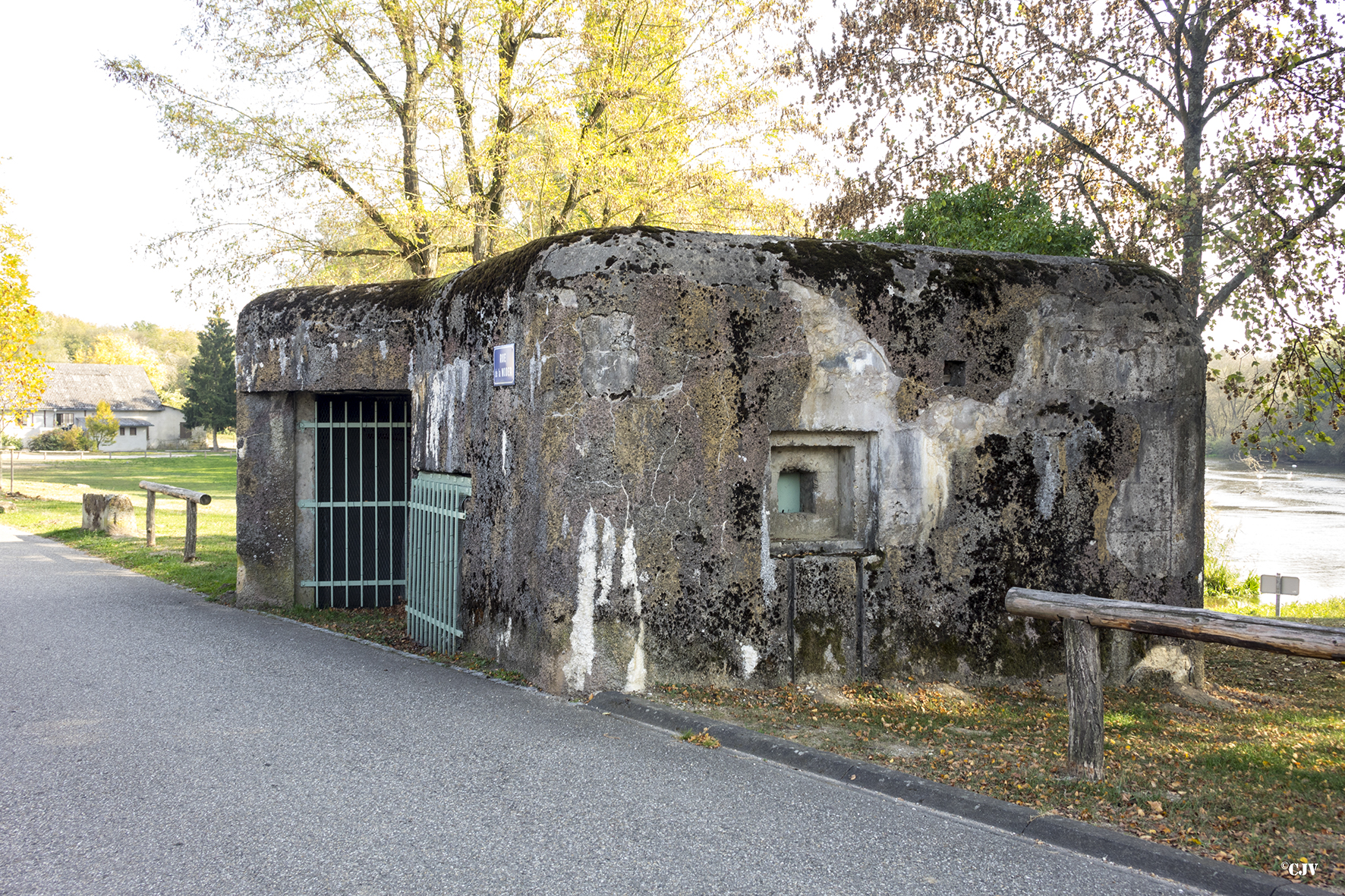 Ligne Maginot - AUENHEIM PONT - (Blockhaus pour canon) - Créneau FM de défense rapprochée