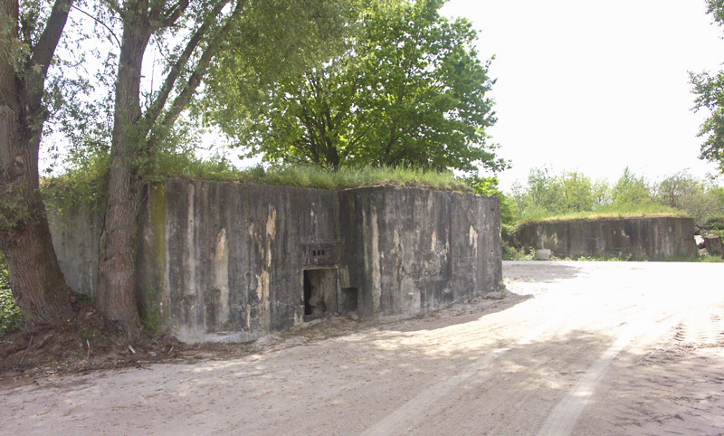 Ligne Maginot - 7/2 - KAELBERGRUND - (Abri) - Vue d'ensemble avec l'abri de Kaelbergrund à gauche