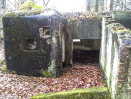 Ligne Maginot - FALKENSTEIN (Blockhaus pour canon) - Vue de l'entrée