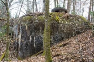 Ligne Maginot - Casemate de Glasbronn - L'orillon de protection de la chambre de tir et la cloche GFM