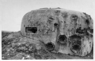 Ligne Maginot - ASCHBACH EST - O2 - (Casemate d'infanterie - double) - La cloche VDP après les combats
Elle fut particulièrement visée par les PAK allemands