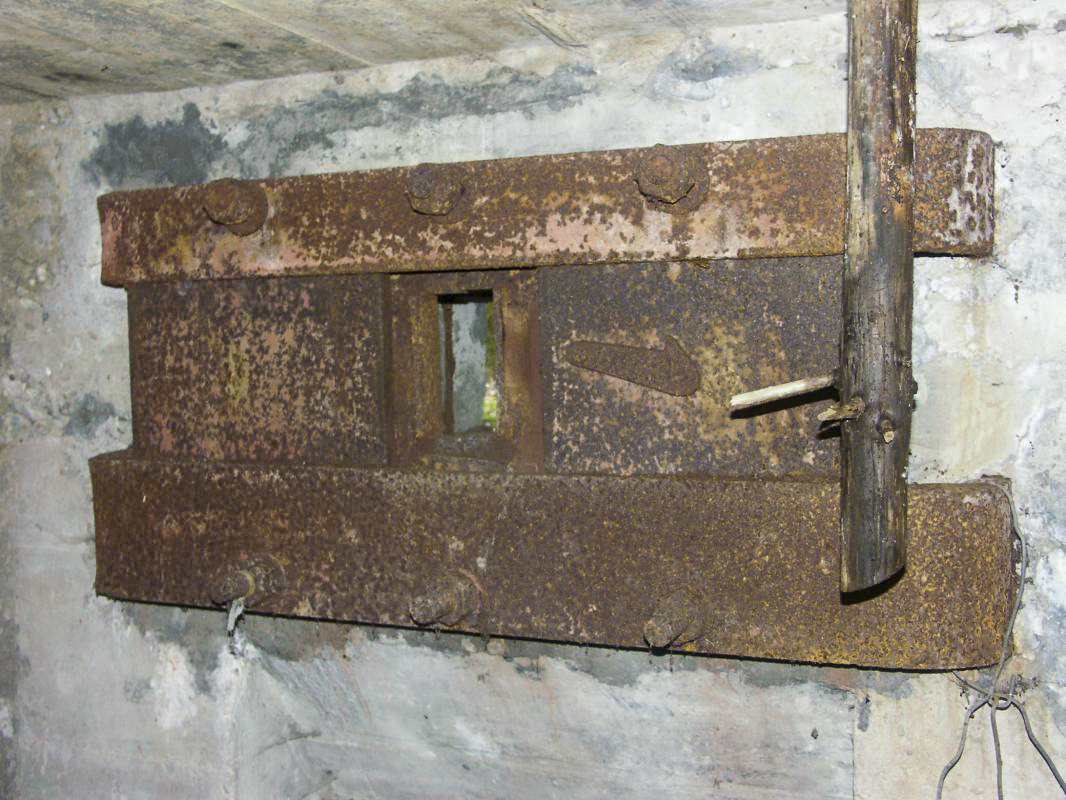 Ligne Maginot - ERBSENTHAL 1 - (Blockhaus pour arme infanterie) - Trémie blindée