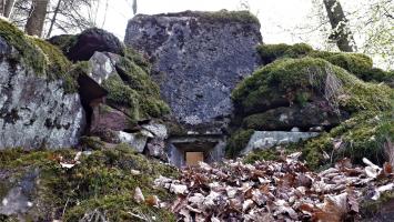 Ligne Maginot - FM35 - NONNENHARDT OUEST 1 - (Blockhaus pour arme infanterie) - Détail du créneau frontal placé en contrebas