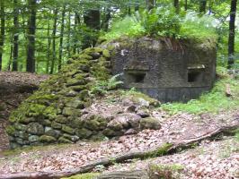 Ligne Maginot - FM39 - DIEBSKOPF 1 - (Blockhaus pour arme infanterie) - Le créneau frontal et latéral gauche