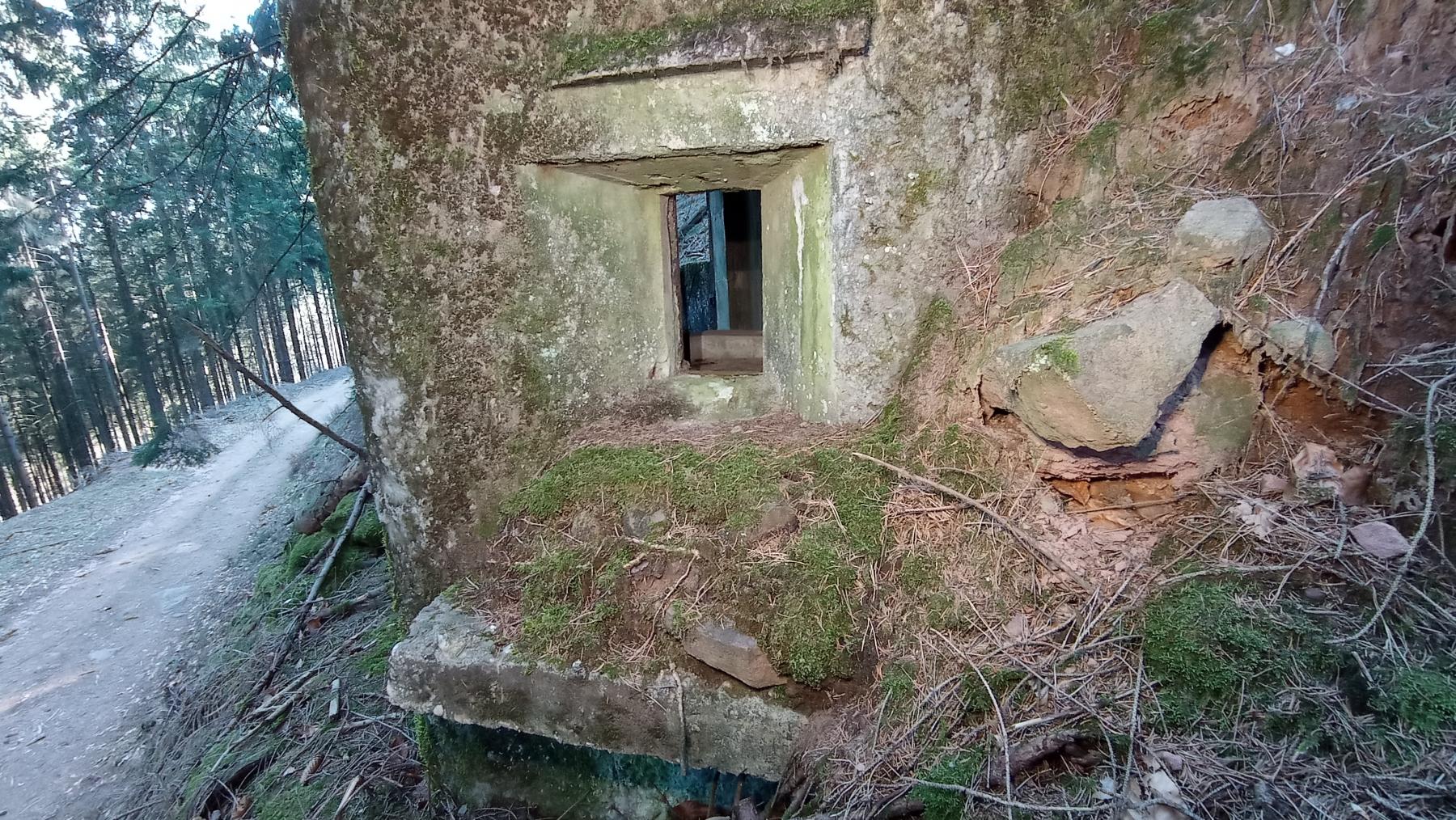 Ligne Maginot - FM77 - BETZENTHAL 4 - (Blockhaus pour arme infanterie) - Détail du créneau frontal 