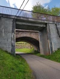 Ligne Maginot - VF60 - ANTENNE DE L'OUVRAGE DU SIMSERHOF - (RESEAU - Voie 60 - Antenne ou rocade ferroviaire) - LEMBERG - Rue du Moulin
Pont ferroviaire voie de 60 actuellement piste cyclable