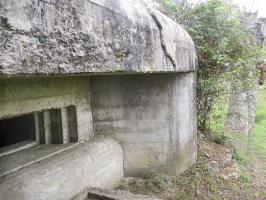 Ligne Maginot - B112 - STEENVOORDE Est 1 (Blockhaus pour canon) - Vue prise depuis le ruisseau Rommel Becque