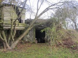 Ligne Maginot - B361 - CUL du FOUR Est (Blockhaus pour canon) - Situé entre le chemin de terre venant du Grand Ridoir et la rue du Gris Massart.