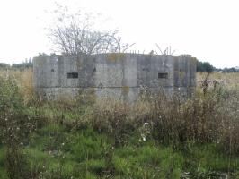 Ligne Maginot - BEF 272 - DRONKAERT NORD 1 - (Blockhaus pour arme infanterie) - Le blockhaus vu depuis le chemin pavé des Meurins.