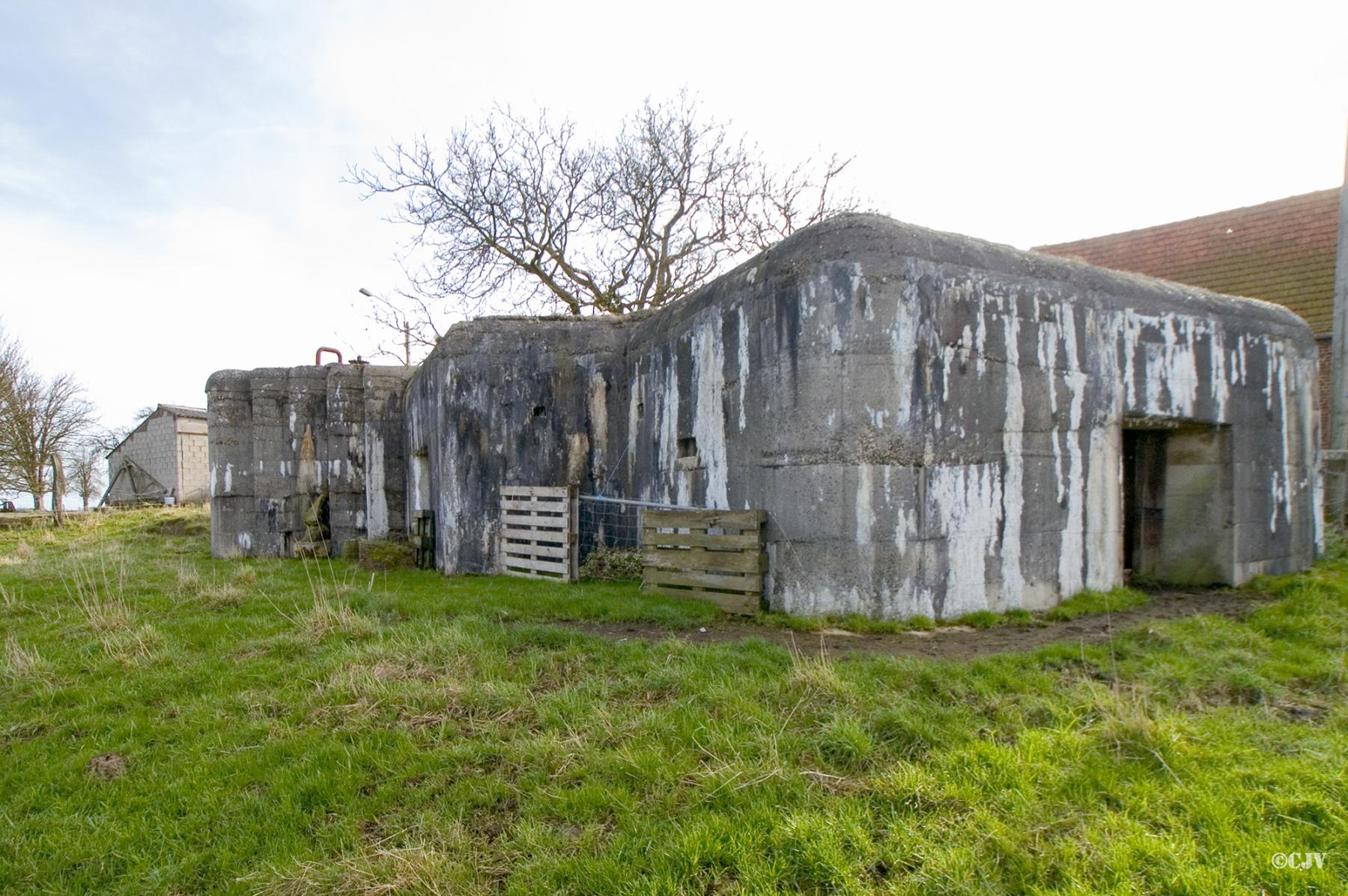 Ligne Maginot - BEF 666 - FERME DE QUENPOINNE - (Blockhaus pour canon) - 