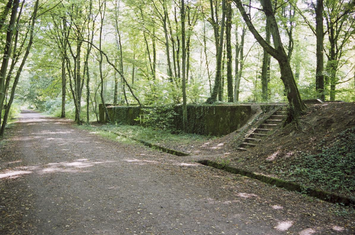 Ligne Maginot - SAINT HUBERT - (Dépôt de Munitions) - Le quai de la gare de transbordement