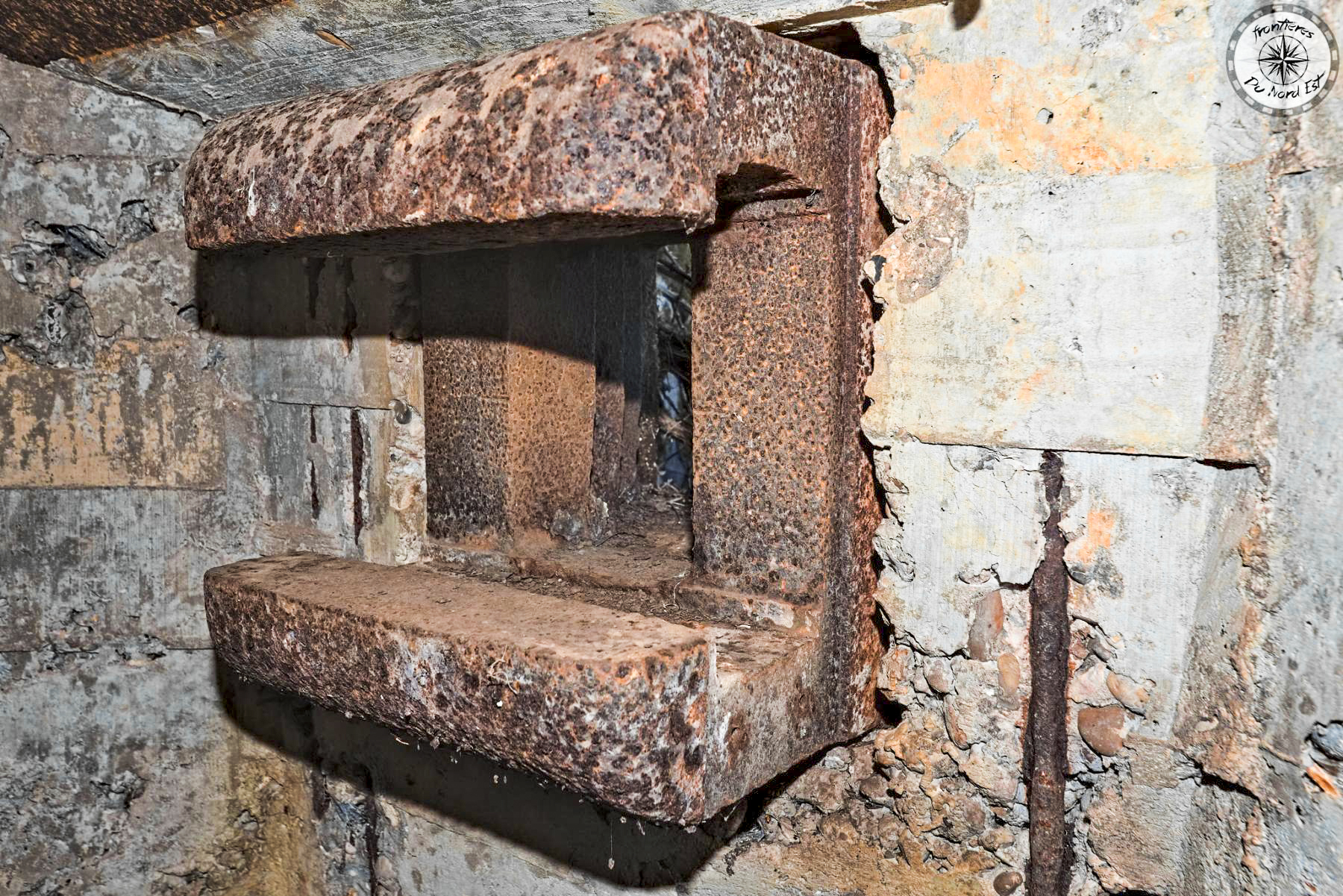 Ligne Maginot - DB315 - BOIS DE CHATILLON - (Blockhaus pour arme infanterie) - Trémie Condé pour arme d'infanterie