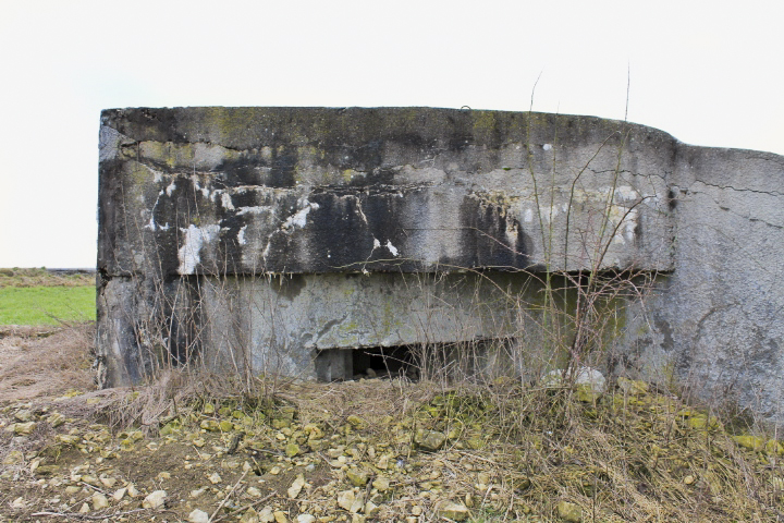 Ligne Maginot - BININGERWIESE 4 - (Blockhaus pour arme infanterie) - Créneau Est