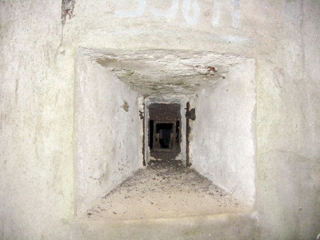 Ligne Maginot - ELSENBERG 1 - (Casemate d'infanterie) - Créneau de défense rapprochée