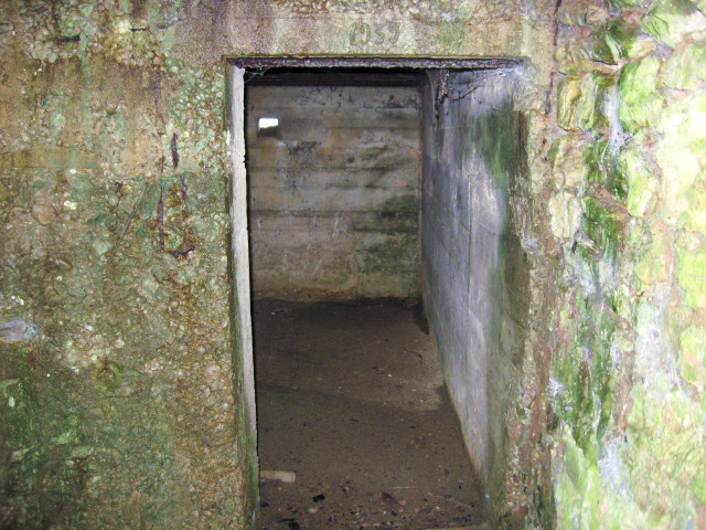 Ligne Maginot - FIRST 3 - (Blockhaus pour arme infanterie) - L'entrée du blockhaus
1939 au dessus de l'entrée