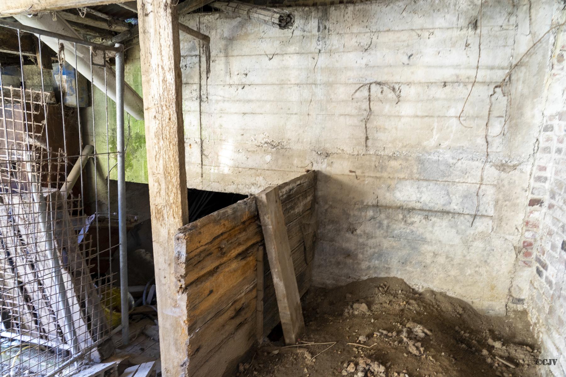 Ligne Maginot - BEF 257 - LE DURMONT SUD - (Blockhaus pour canon) - Le blockhaus est intégré dans la construction