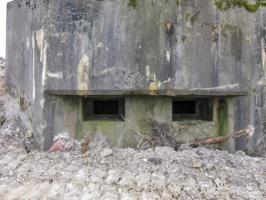 Ligne Maginot - MERRENRIED 3 - (Blockhaus pour arme infanterie) - Façade de tir
Les créneaux Mitrailleuses