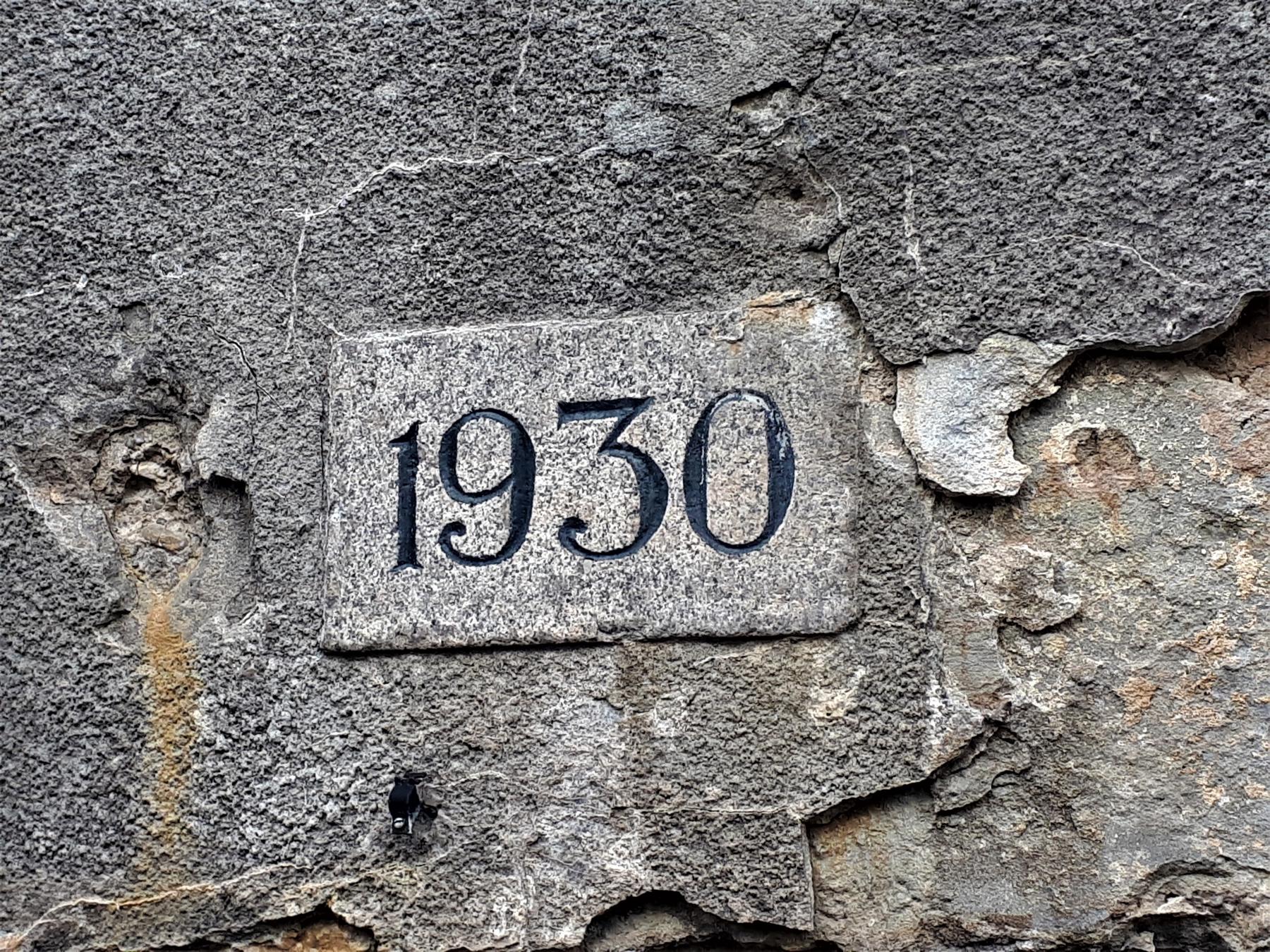 Ligne Maginot - OBERROEDERN SUD - RIEFFEL - (Casemate d'infanterie - Double) - Cartouche 1930 au-dessus de l'entrée