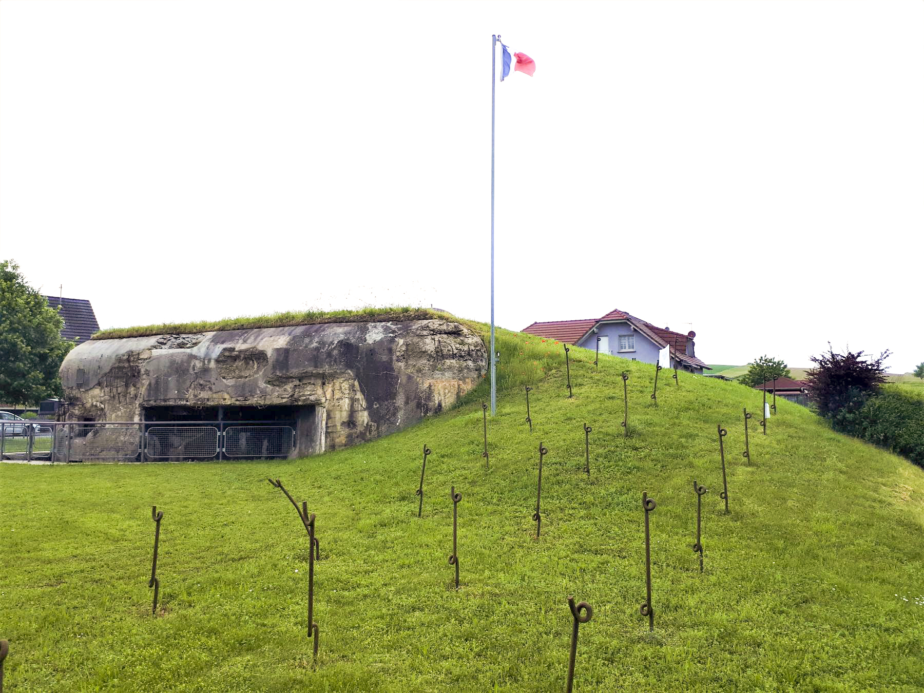 Ligne Maginot - OBERROEDERN SUD - RIEFFEL - (Casemate d'infanterie - Double) - Reconstitution d'un réseau barbelés