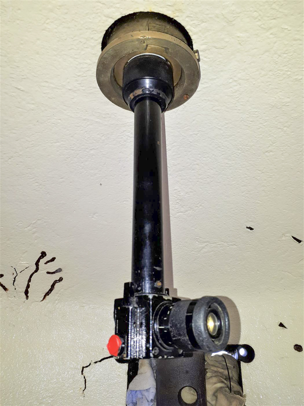 Ligne Maginot - OBERROEDERN SUD - RIEFFEL - (Casemate d'infanterie - Double) - Le périscope en position de travail