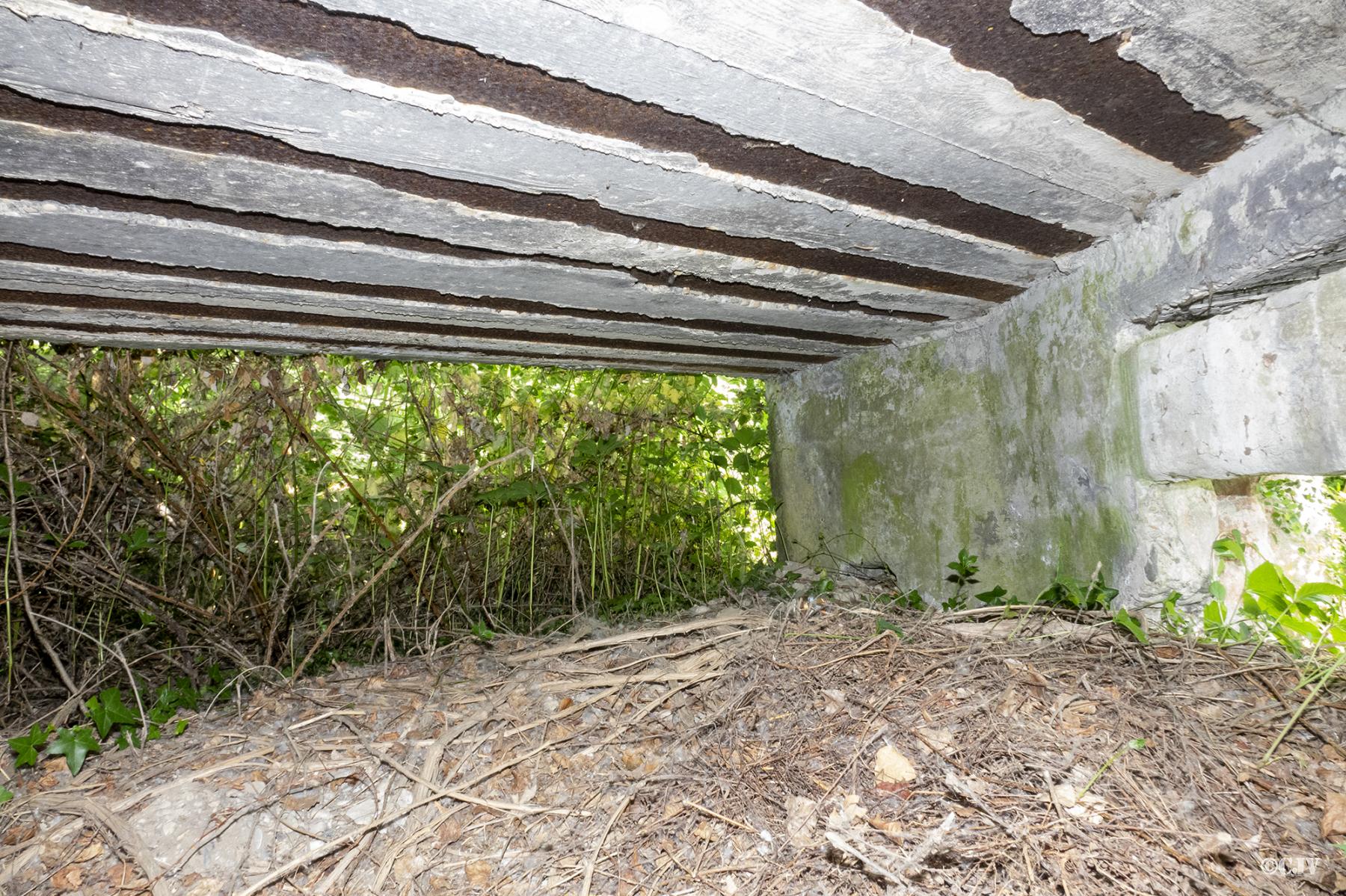 Ligne Maginot - GERSTHEIM CANAL SUD - (Blockhaus pour canon) - L'arrière du blockhaus est ouvert