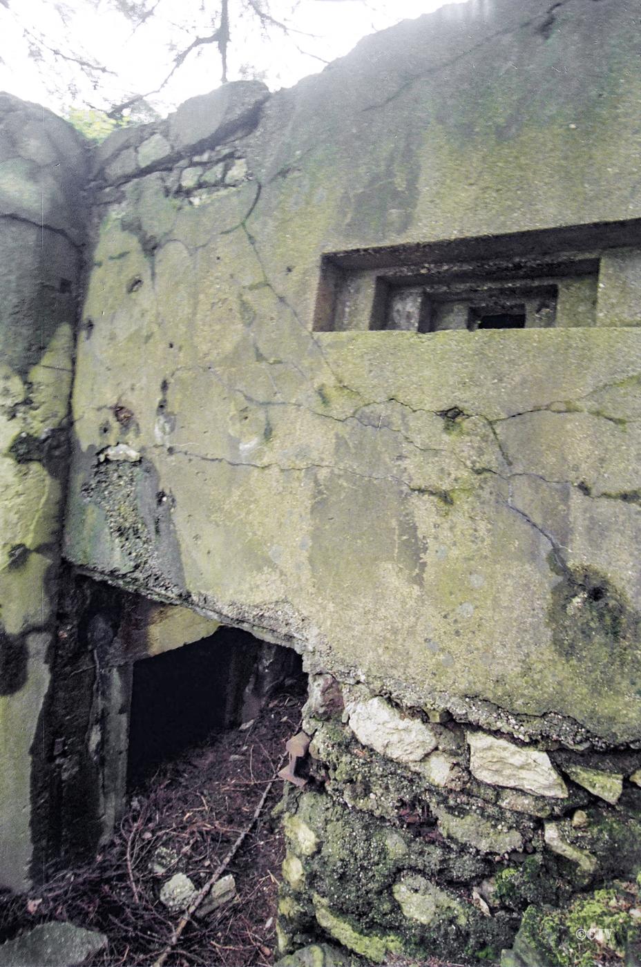 Ligne Maginot - FERME DES TUILERIES - BITCHERBERG 1 - (Blockhaus pour canon) - L'entrée