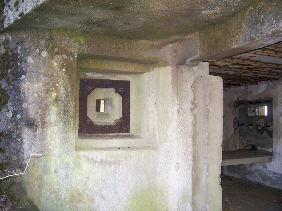 Ligne Maginot - HEILIGENBRONNEN OUEST - (Blockhaus pour canon) - Défense de l’entrée