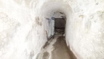 Ligne Maginot - BREMMELBACH SUD - C7 - (Casemate d'infanterie) - Ouverture donnant vue sur la cage d'escalier de la Casemate Sud