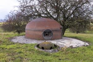 Ligne Maginot - Ouvrage d'infanterie du HAUT POIRIER - Bloc 2 
Cloche GFM type B, reconnaissable à ses créneaux dotés de rotules