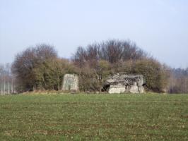 Ligne Maginot - A62 - MUGUET (Blockhaus pour canon) - Blockhaus visible du chemin rural se dirigeant vers La Boiscrête.