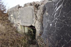 Ligne Maginot - C15N - LA BARRIERE 1 - (Blockhaus pour canon) - L'entrée du matériel