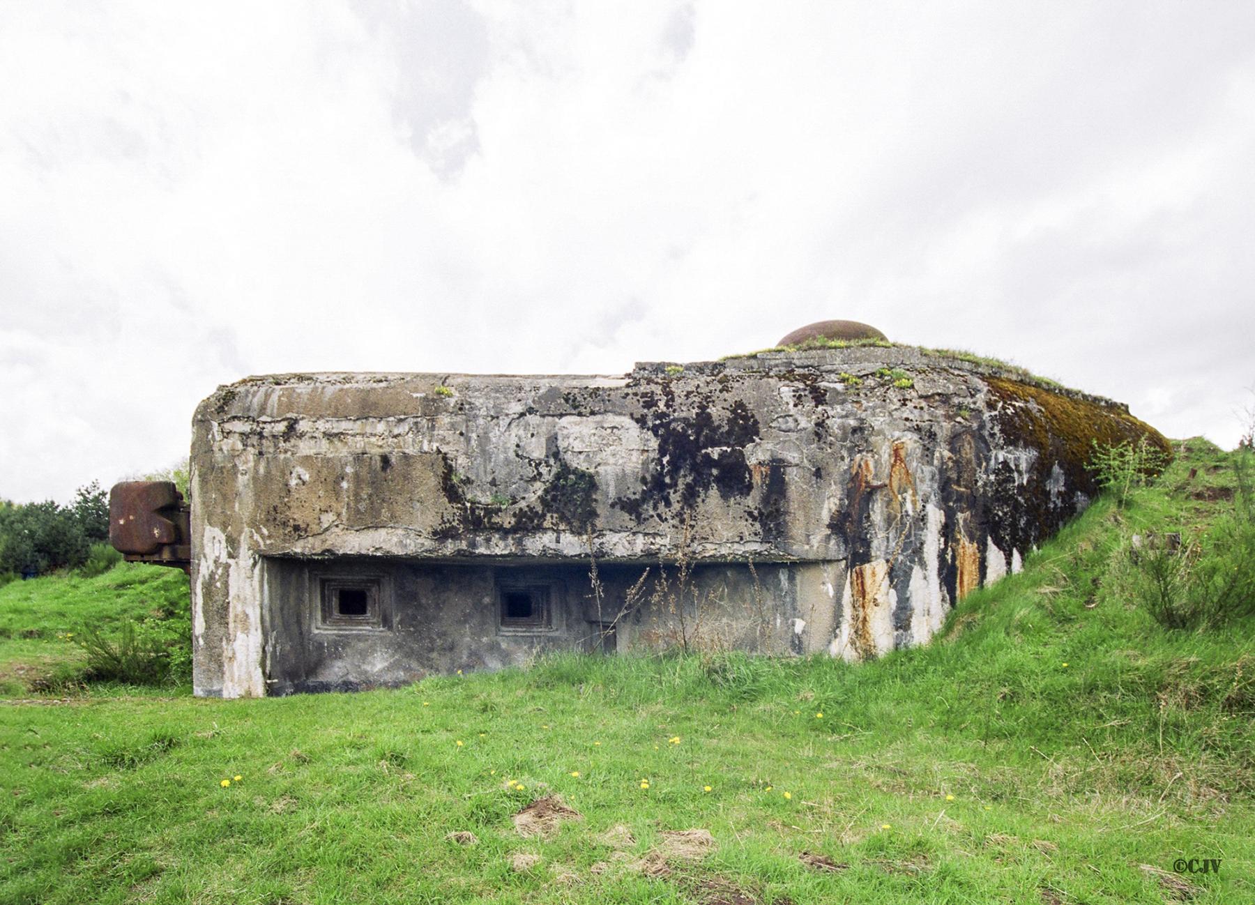 Ligne Maginot - CHAMP D'AVIATION OUEST - (Casemate d'infanterie) - 