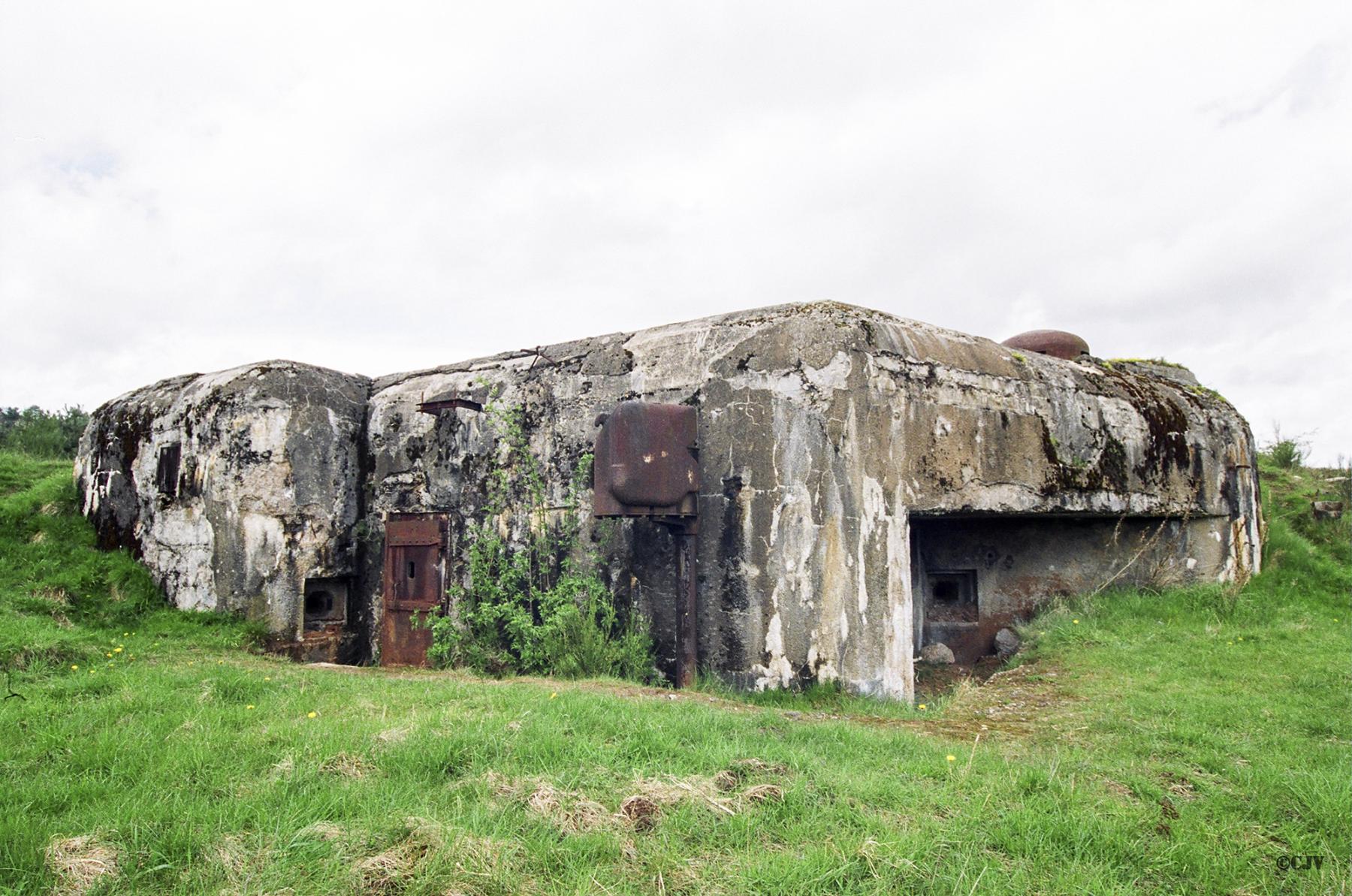 Ligne Maginot - CHAMP D'AVIATION OUEST - (Casemate d'infanterie) - 