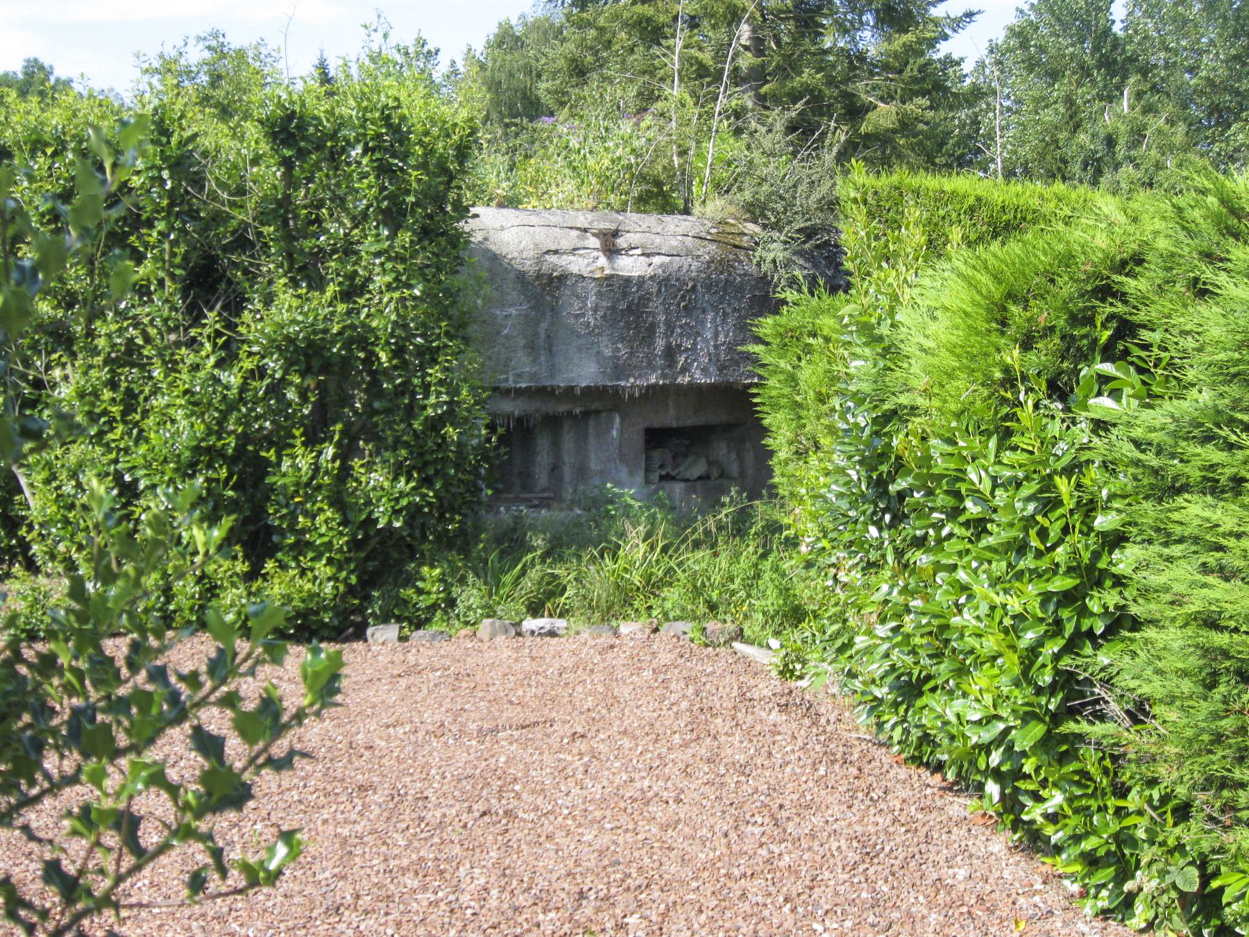Ligne Maginot - ARDOISE - (Blockhaus lourd type STG / STG-FCR - Double) - Les créneaux tirant en direction de la casemate de Rodignies