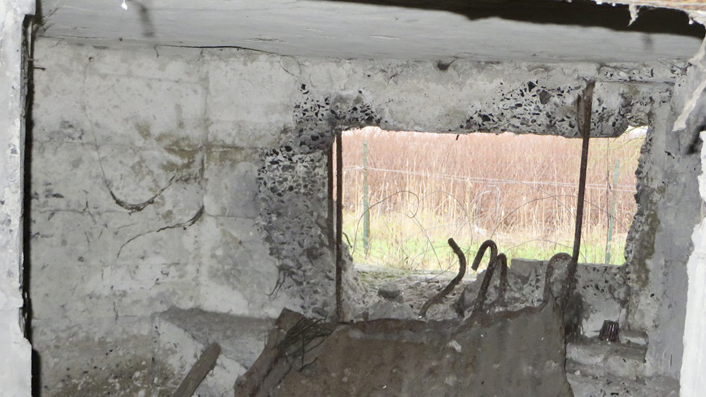 Ligne Maginot - RUBIS - (Blockhaus lourd type STG / STG-FCR - Double) - Vue intérieure du créneau non obstrué de l'observatoire