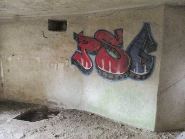Ligne Maginot - A47 - PAON - (Blockhaus lourd type STG / STG-FCR - Double) - Intérieur du blockhaus.
bétonné.