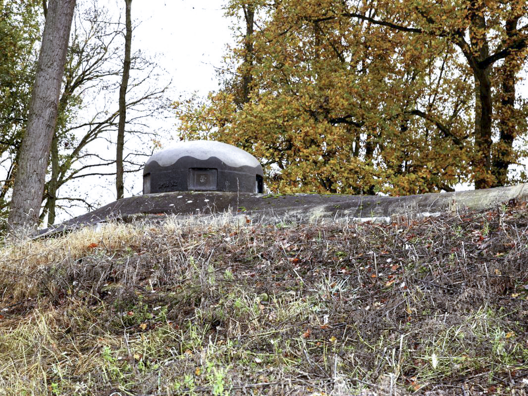 Ligne Maginot - CIMETIERE DU MONT DES BRUYERES - C2 - (Casemate d'infanterie) - 