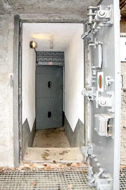 Ligne Maginot - CIMETIERE DU MONT DES BRUYERES - C2 - (Casemate d'infanterie) - 