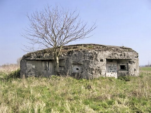 Ligne Maginot - B413 - MAIRIE DE BRUILLE - (Blockhaus pour canon) - 