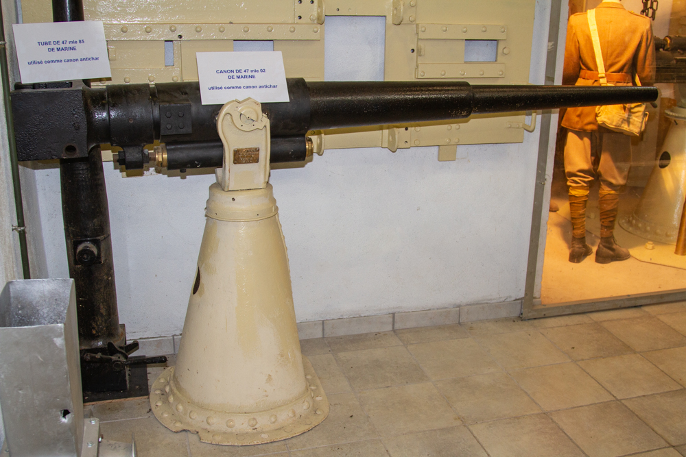 Ligne Maginot - Canon de 47 mle 02 - Canon exposé au Musée de Fermont