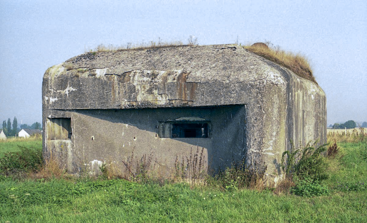 Ligne Maginot - B513 - WARGNIES LE GRAND - (Blockhaus pour canon) - 