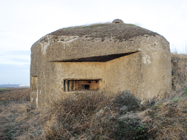 Ligne Maginot - B484 - STATION DE CURGIES - (Blockhaus pour canon) - 