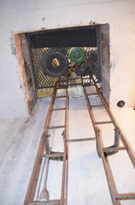 Ligne Maginot - 87 - VERNES - (Casemate d'infanterie) - Monte-charge depuis d'étage inférieur