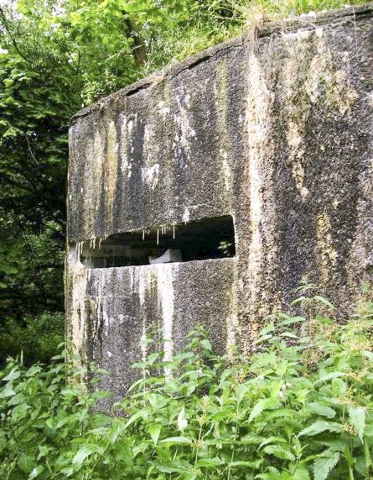 Ligne Maginot - MAISON ROUGE - (Blockhaus lourd type STG / STG-FCR - Simple) - Un des deux créneaux d'observation frontaux