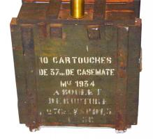 Ligne Maginot - Munition de 37 mm - Caisse pour 10 cartouches de 37mm Mle 1934 à boulet de rupture (les marquages sont en partie effacés)